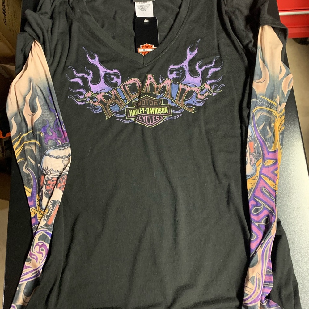 Harley-Davidson Black Shirt with tattoo sleeves